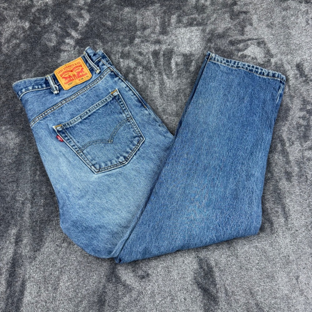 Levi's Jeans 550 Relaxed Fit Medium Wash Blue 38x30 Cotton Tapered Leg Denim